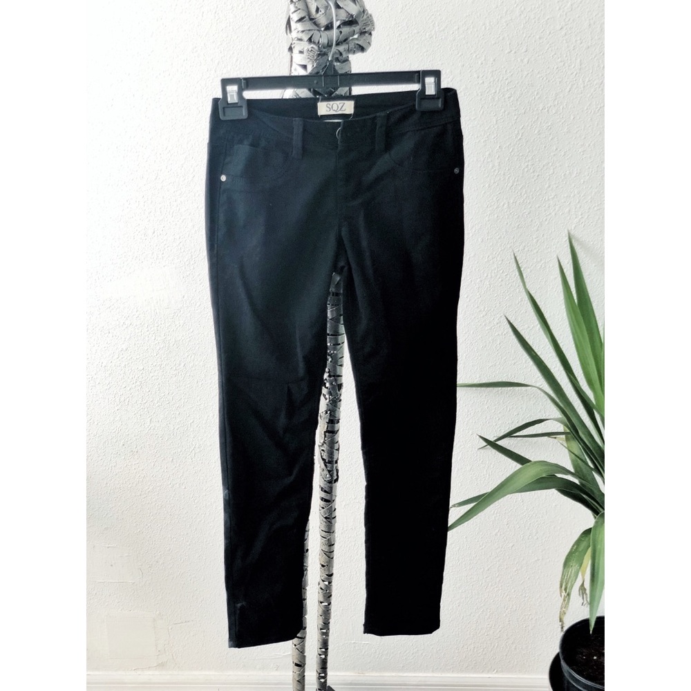 Skinny black pants